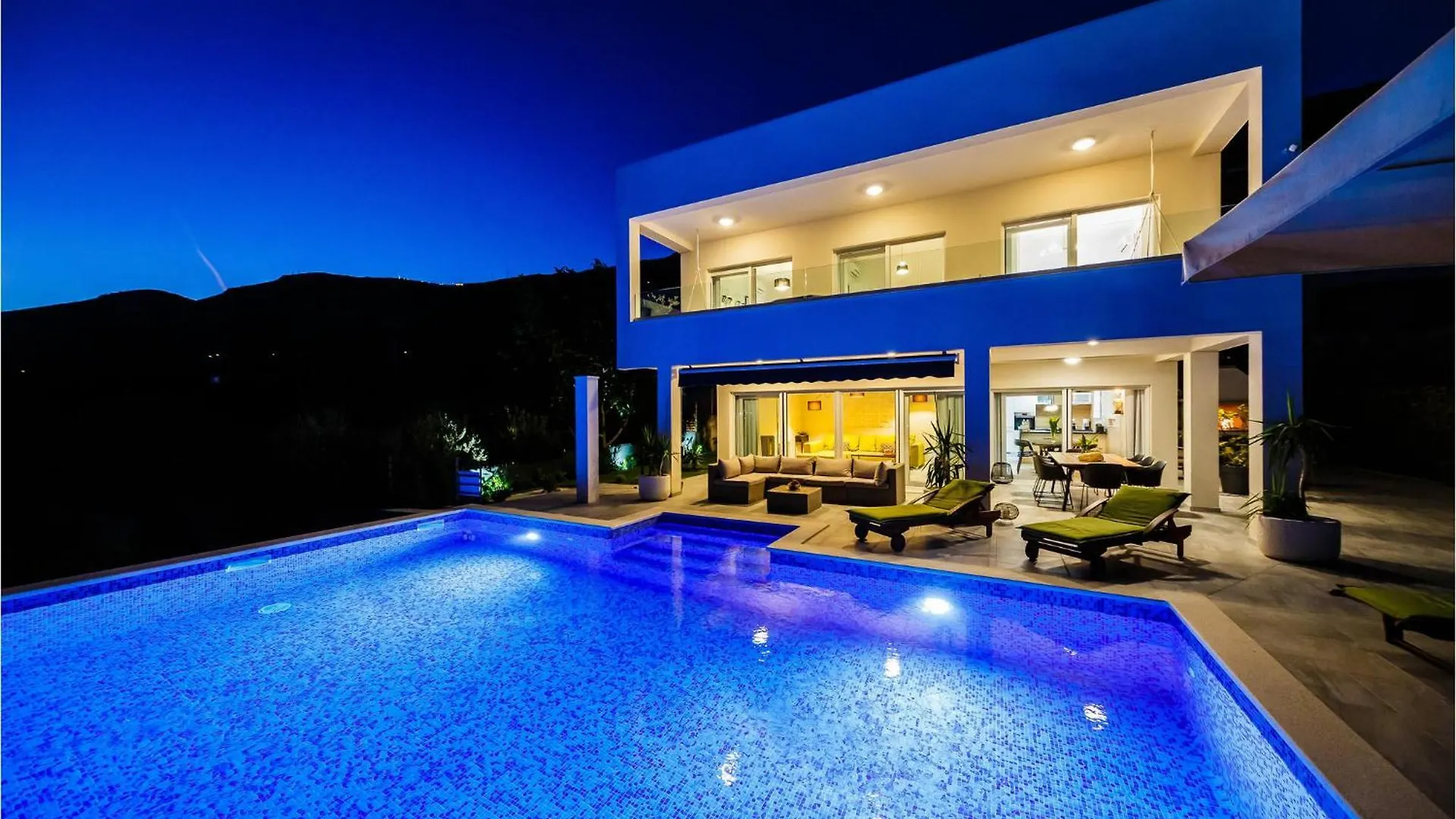 Nice Home In Kastel Stari With Jacuzzi Holiday home